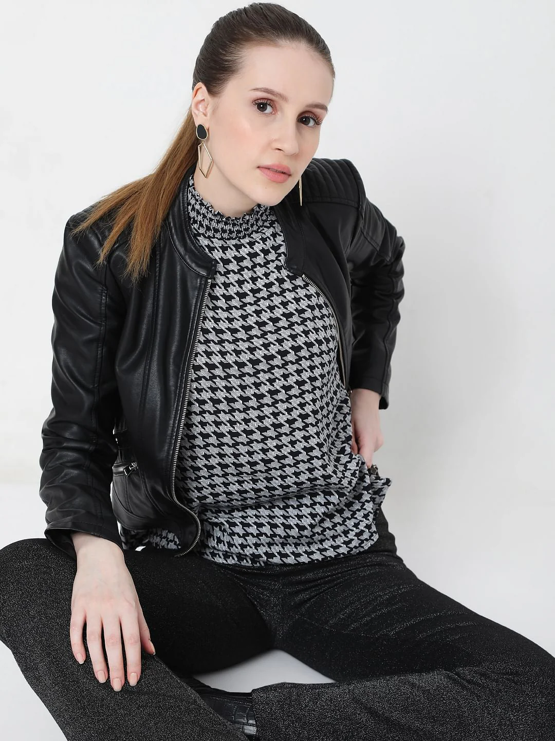 Grey Houndstooth Print Top