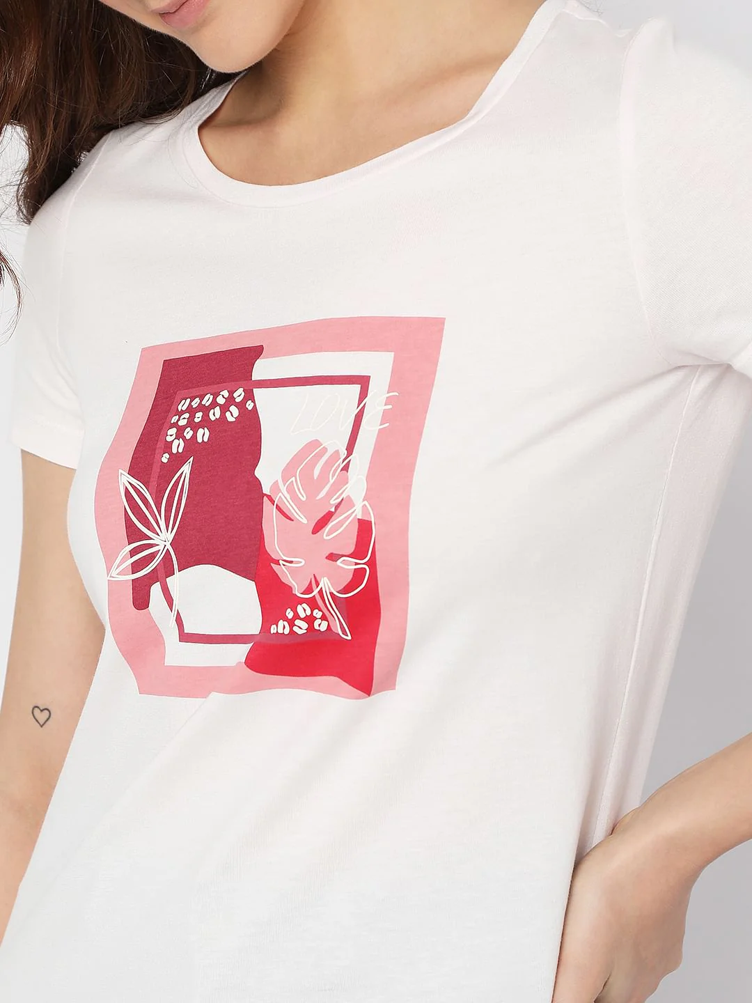 White Graphic Print T-Shirt - Image 6
