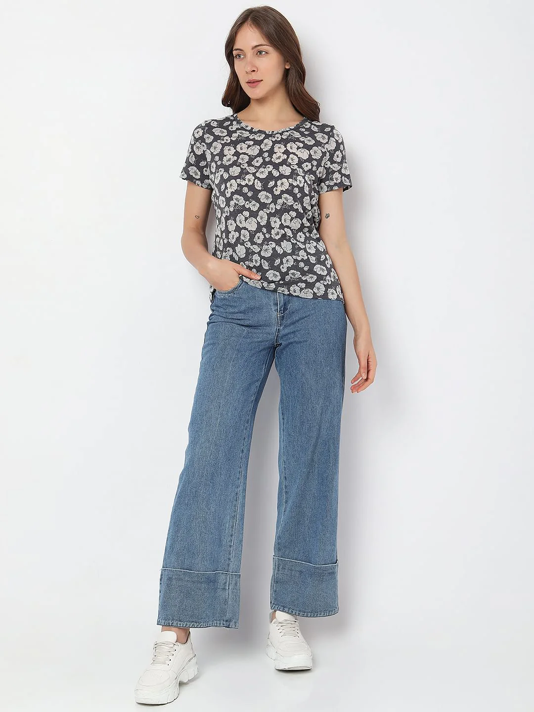 Blue Floral Print T-Shirt - Image 5