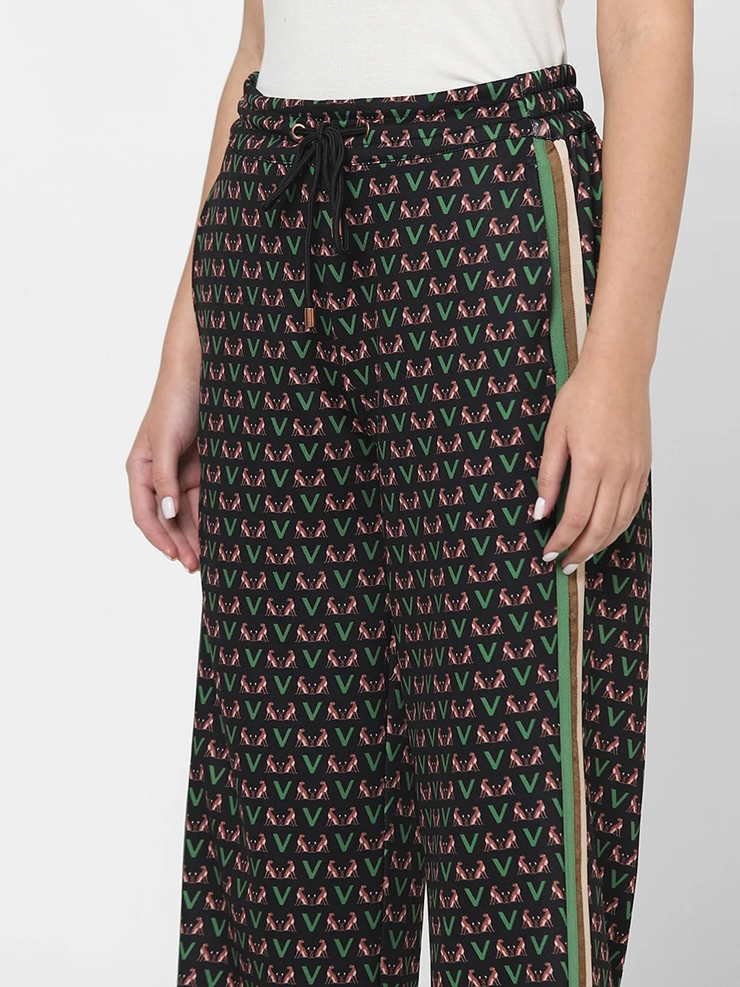 Black Mid Rise Printed Co-Ord Set Joggers - Image 11