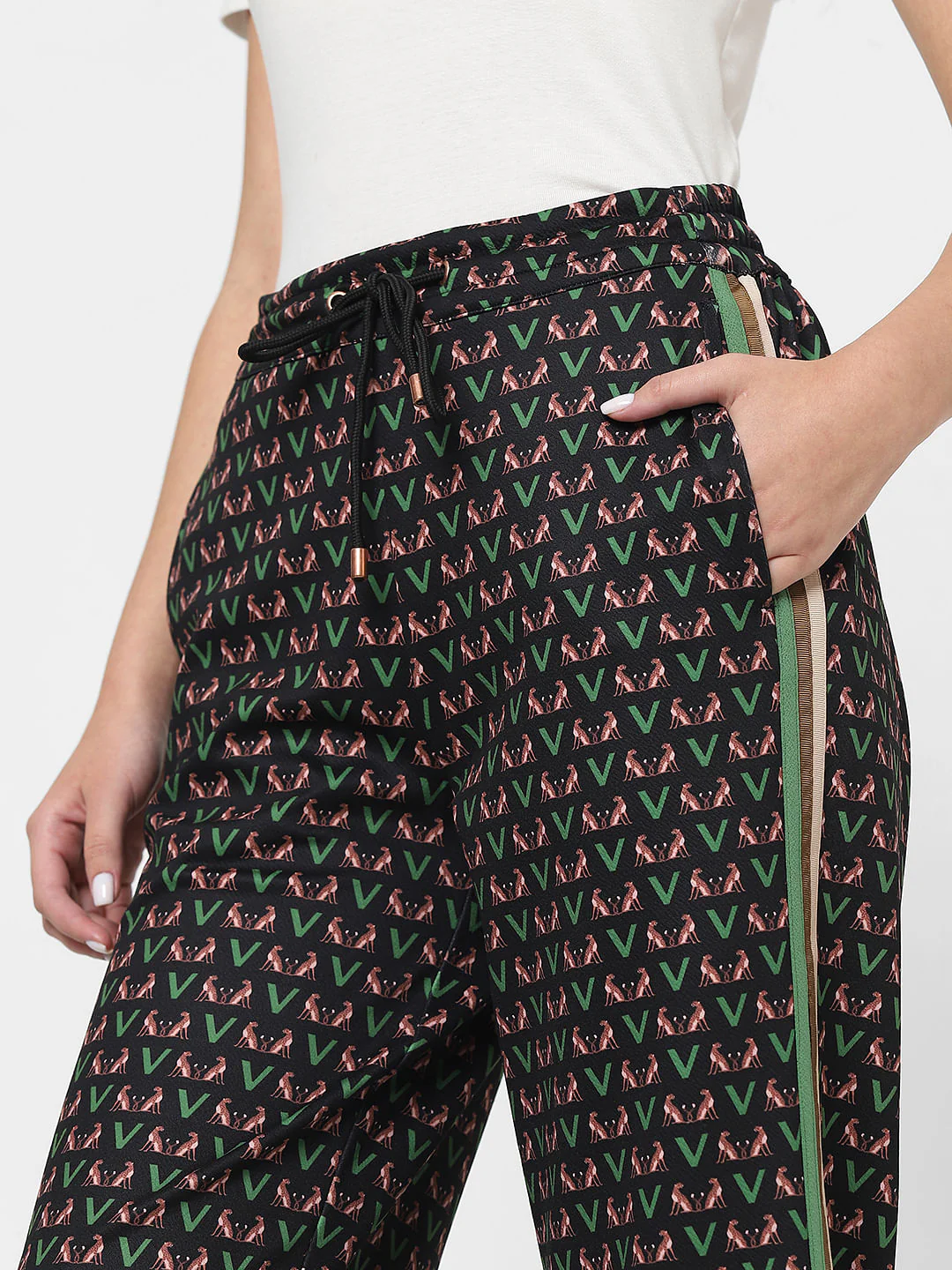 Black Mid Rise Printed Co-Ord Set Joggers - Image 15