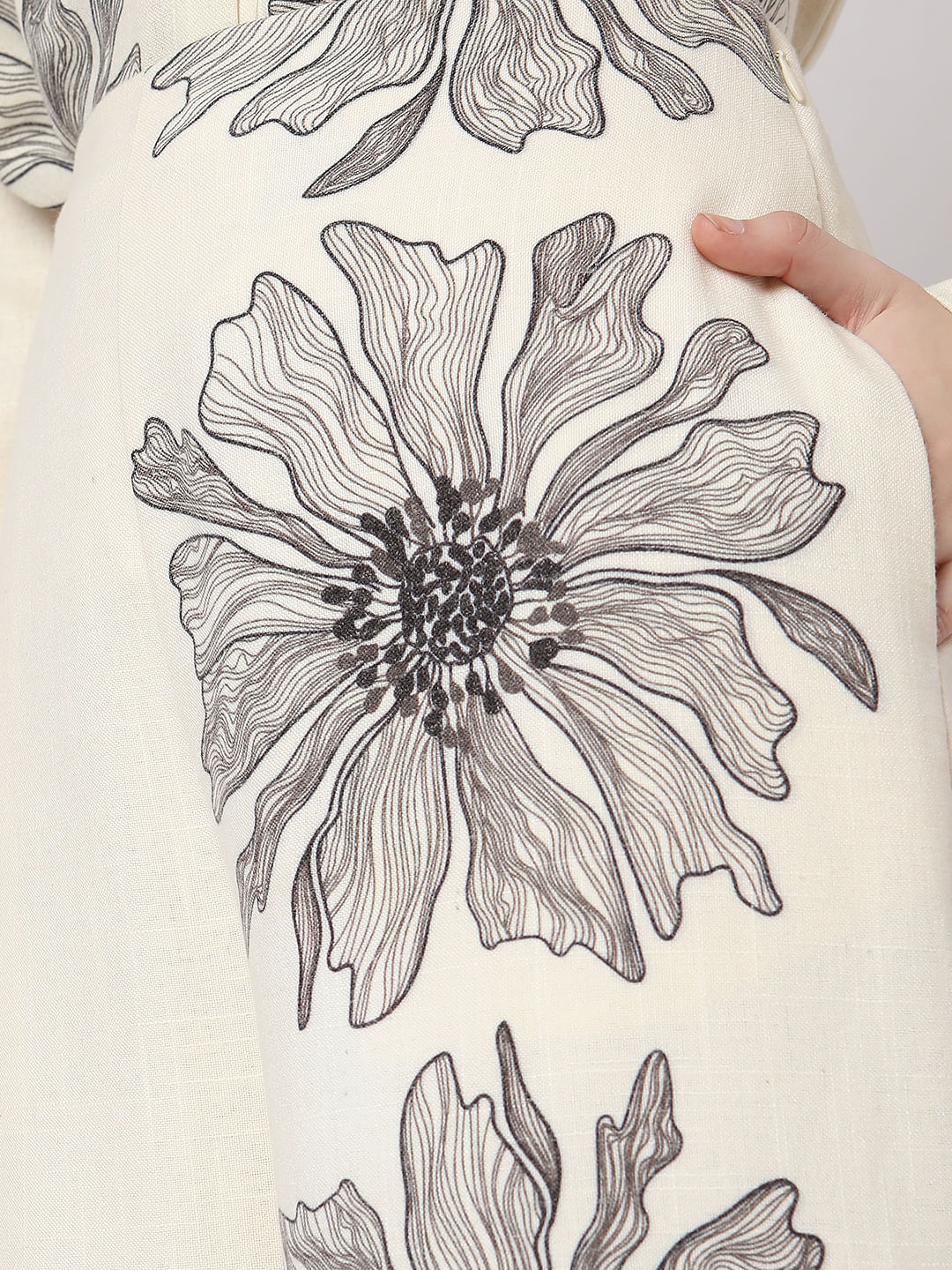 Beige High Rise Floral Co-Ord Pants - Image 8