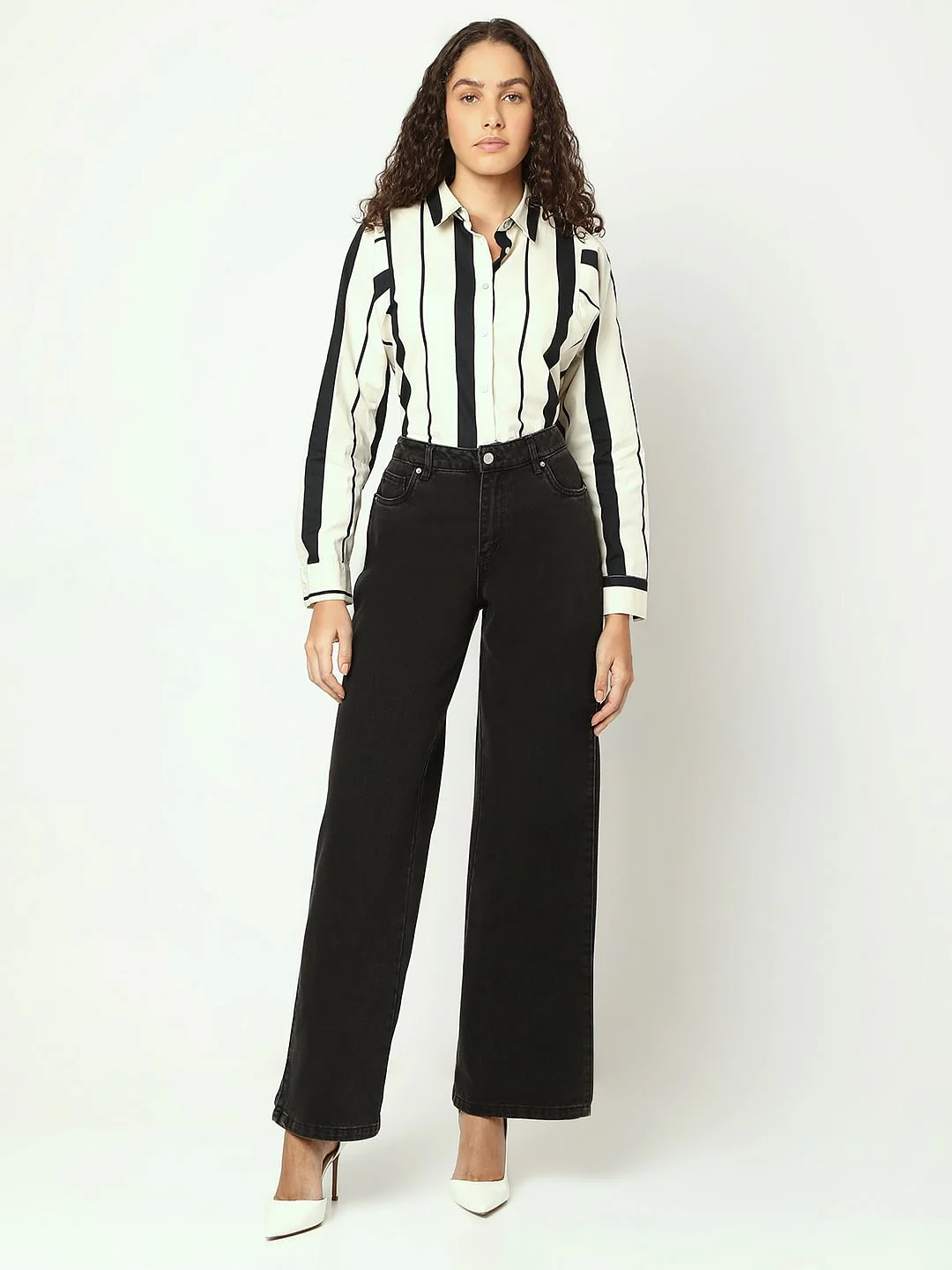 Black Mid Rise Loose Fit Jeans - Image 5