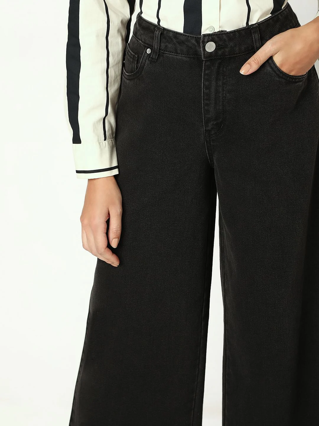 Black Mid Rise Loose Fit Jeans - Image 6