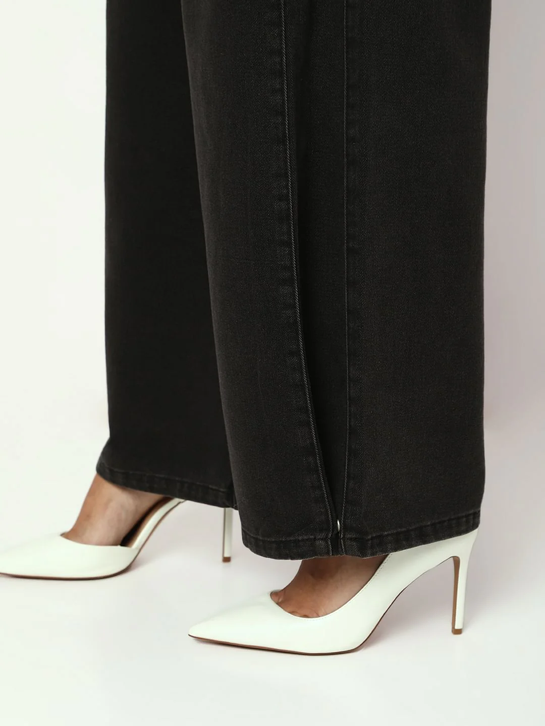 Black Mid Rise Loose Fit Jeans - Image 9