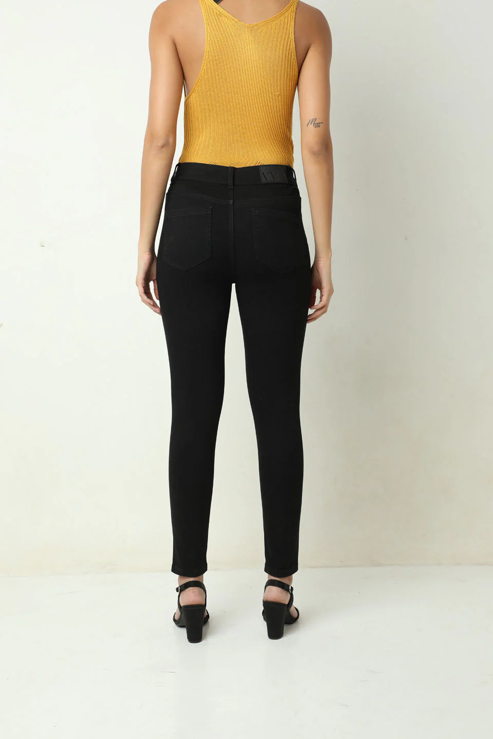 Double Button Slim Fit Jeans - Image 10