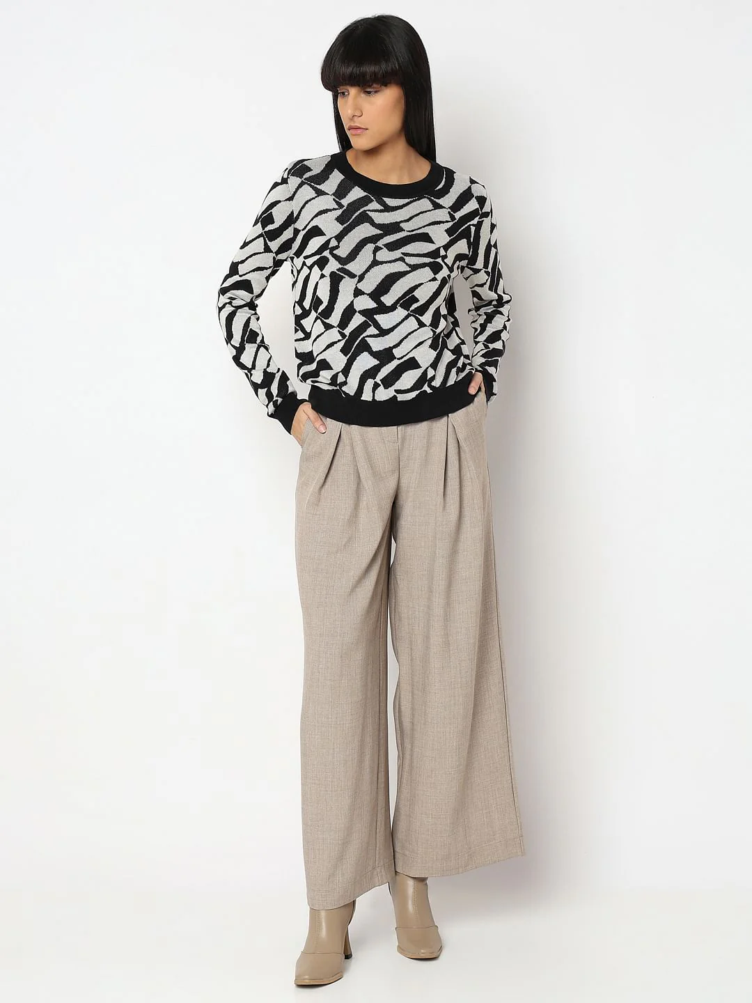 Black Abstract Print Pullover - Image 5