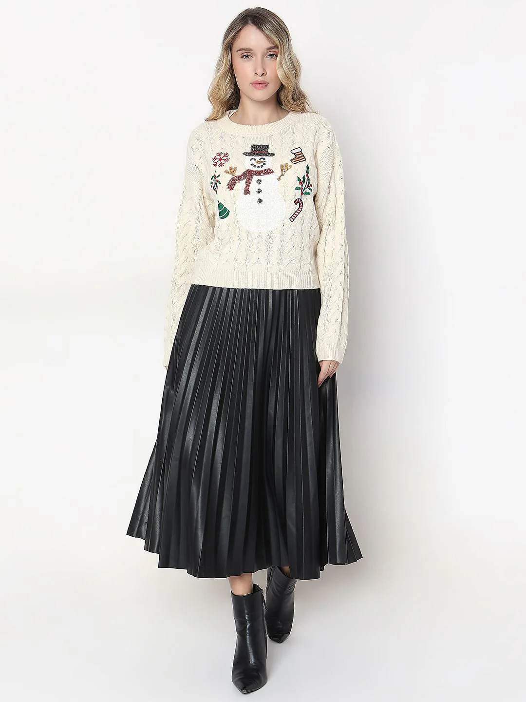 Beige Snowman Cable Knit Pullover - Image 5