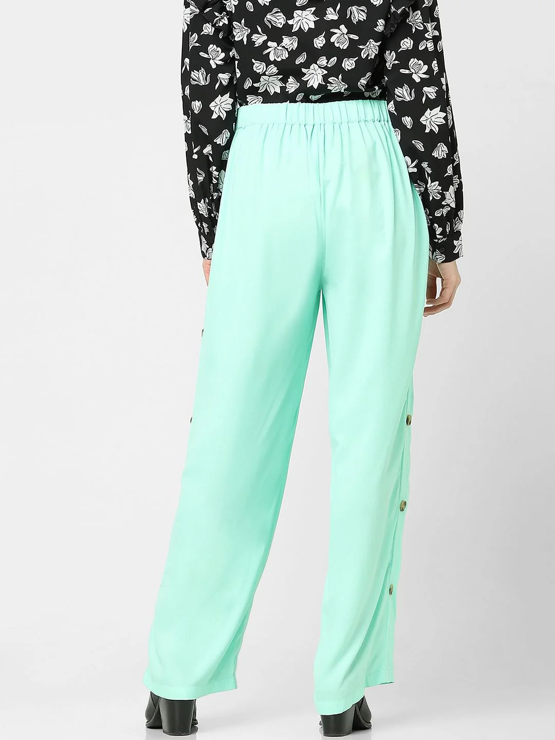 Green High Rise Flared Pants - Image 3