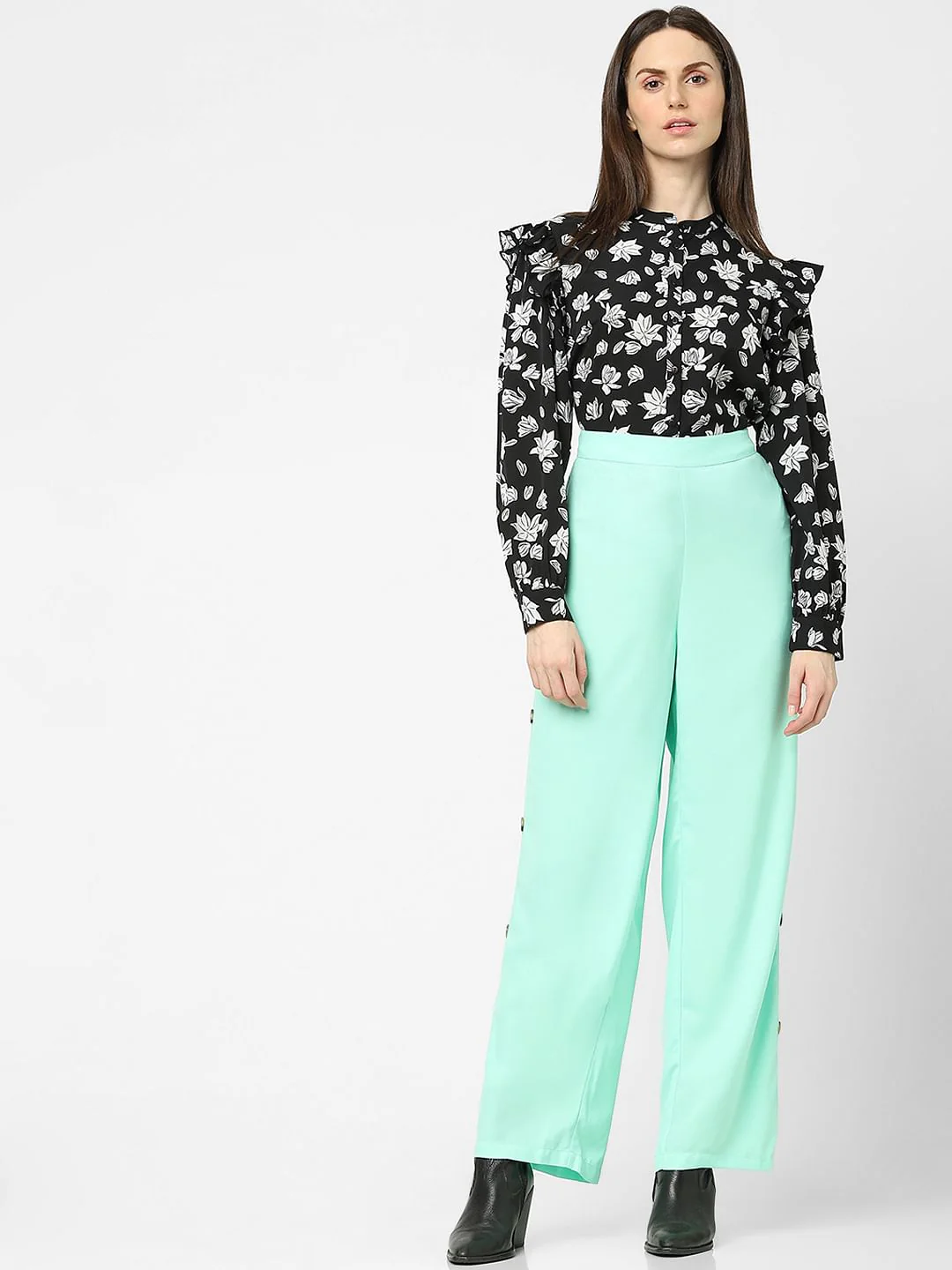 Green High Rise Flared Pants - Image 4