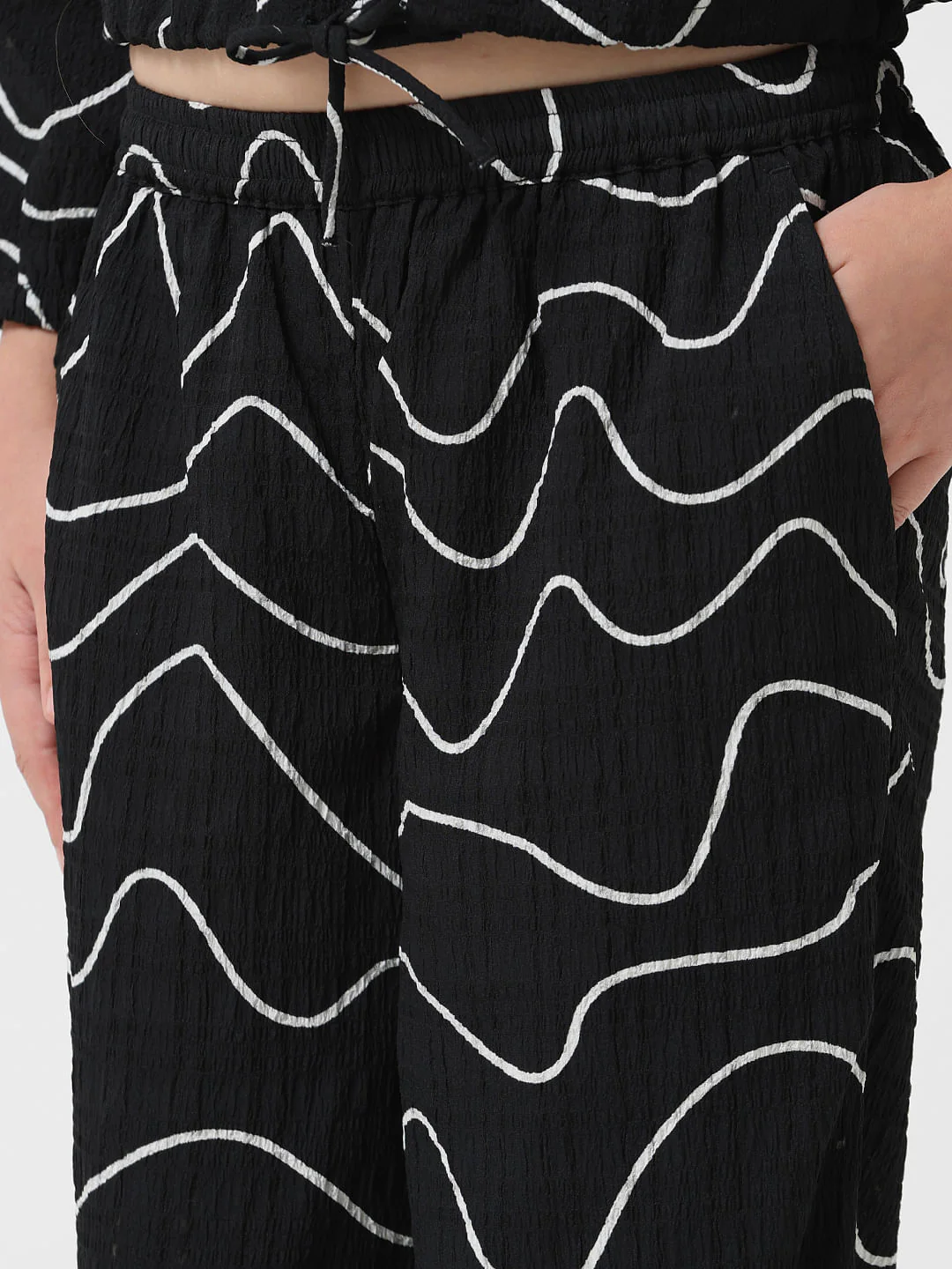 Girl Black Printed Co-Ord Set Pants - Image 4