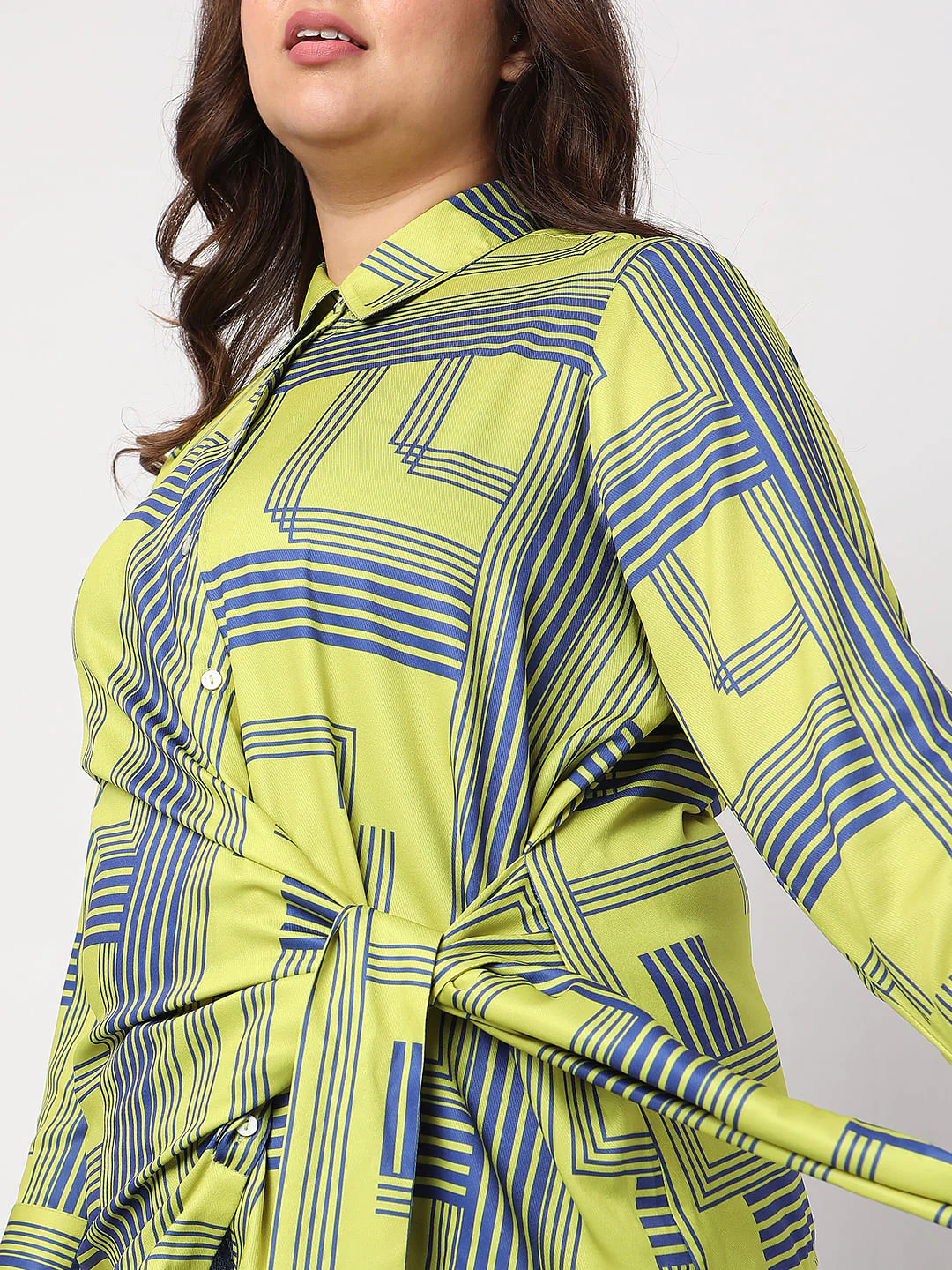 Curve Green Printed Front Knot Shirt - Image 6