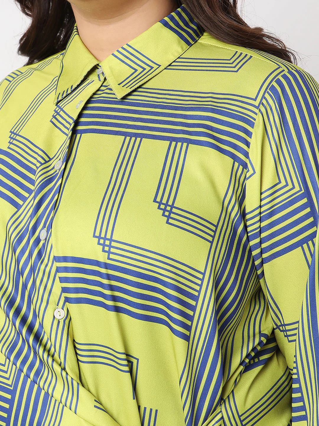 Curve Green Printed Front Knot Shirt - Image 8