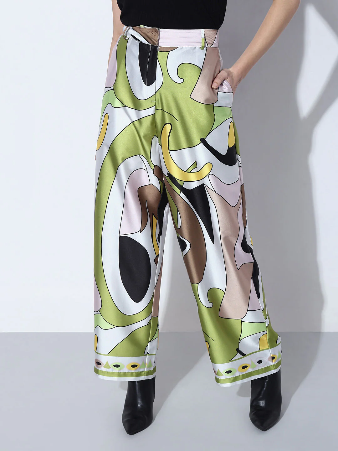 Green High Rise Abstract Print Pants - Image 2
