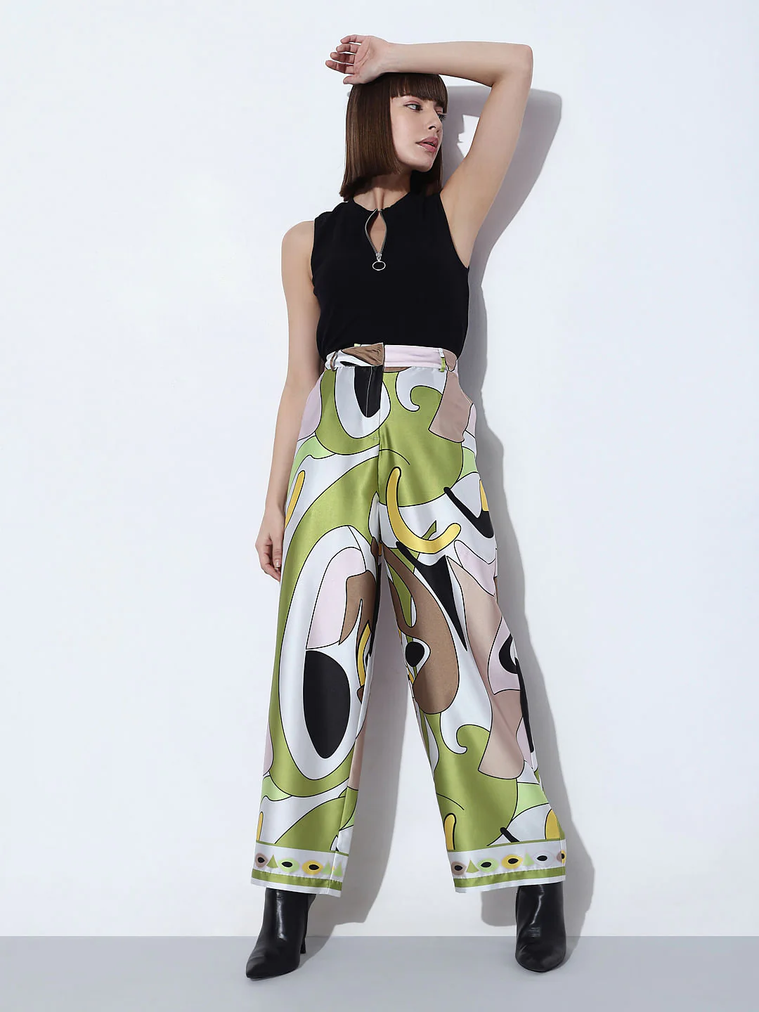 Green High Rise Abstract Print Pants - Image 5