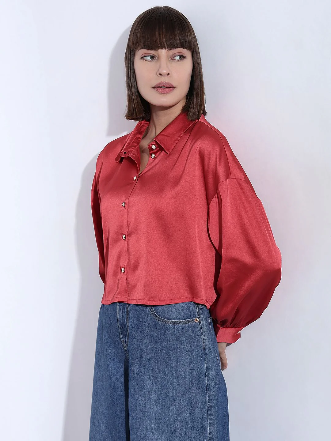 Red Satin Cropped Shirt - Image 3