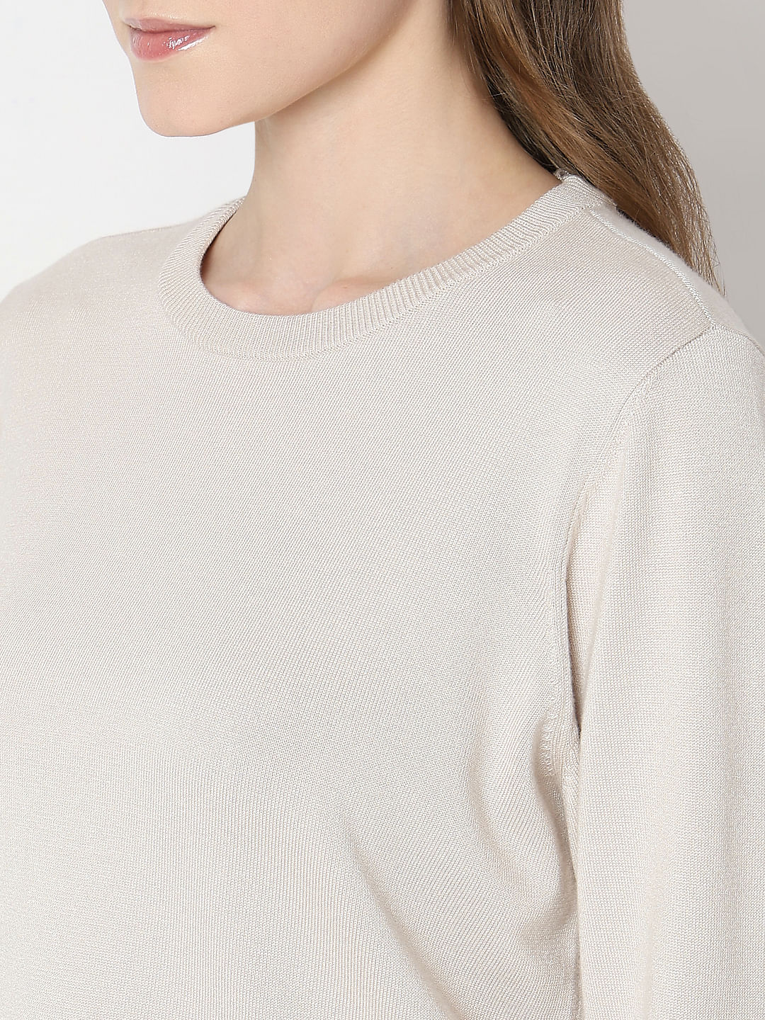 White O-Neck Short Pullover - Image 8