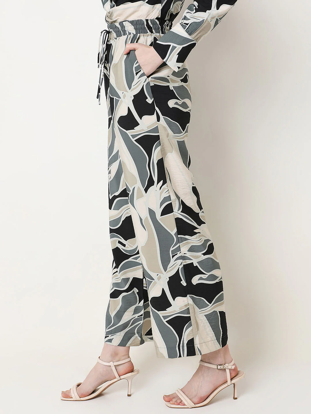 Black Printed Co-Ord Set Pants - Image 3