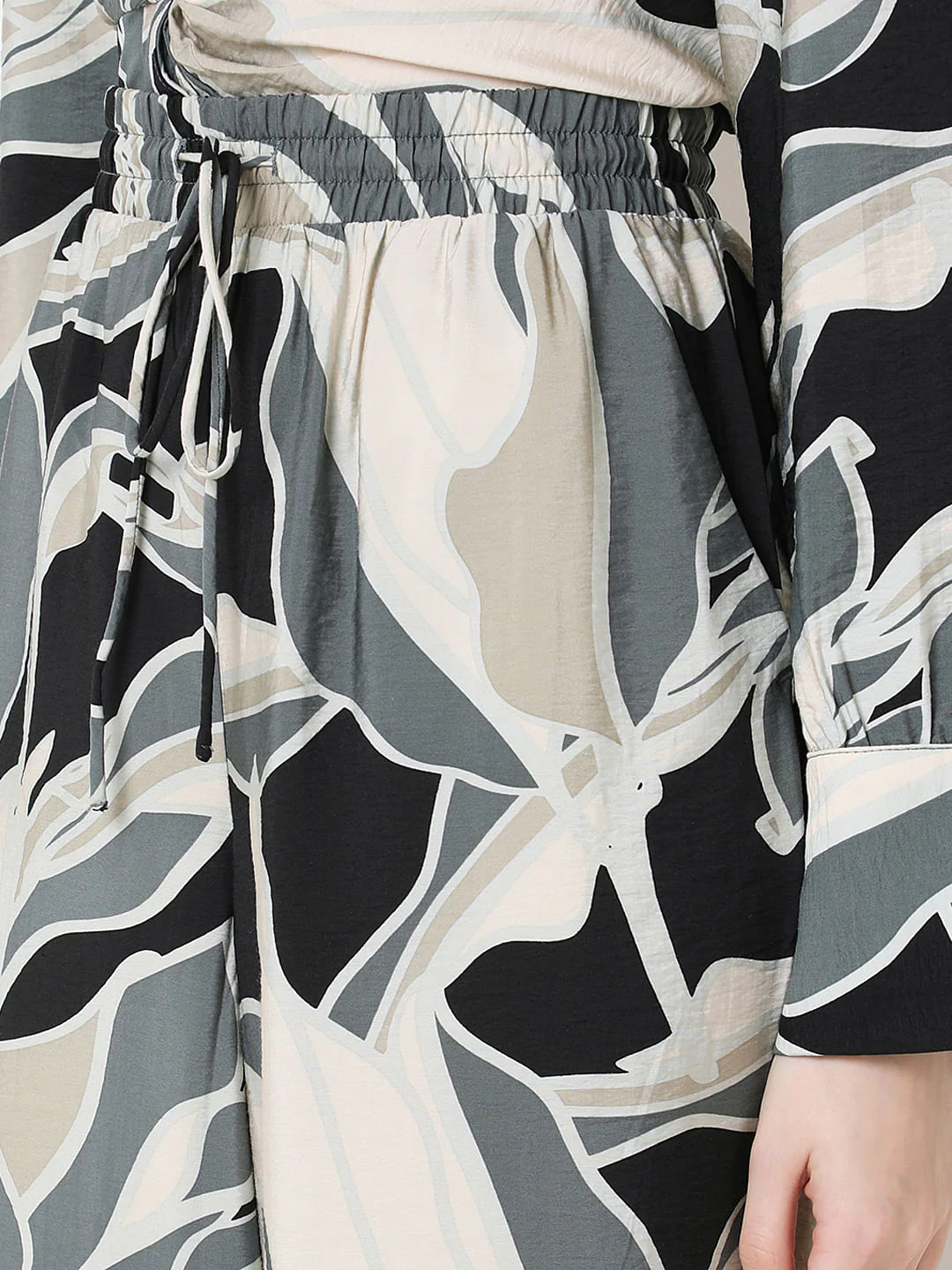 Black Printed Co-Ord Set Pants - Image 8