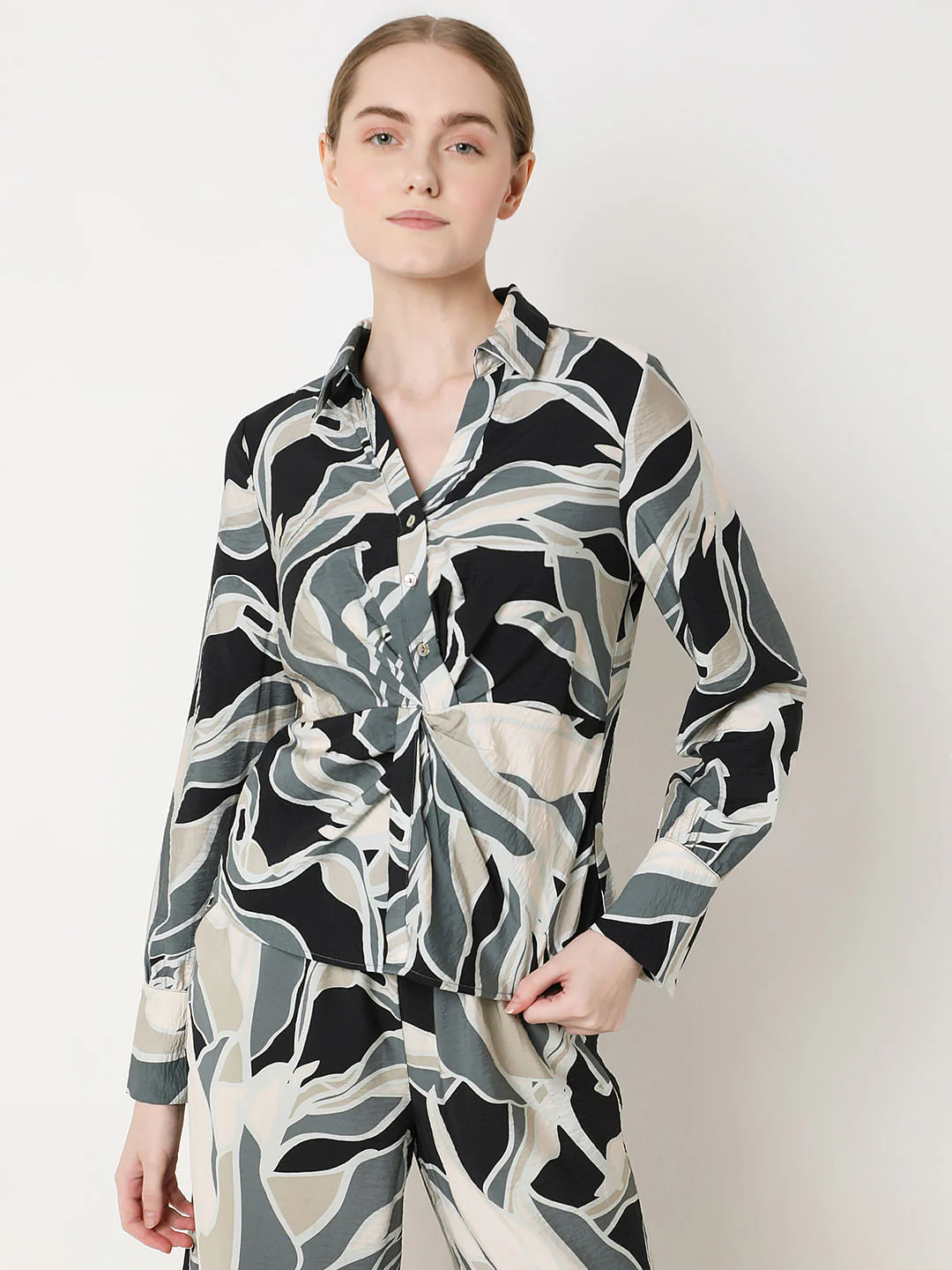 Green Front Knot Co-Ord Set Shirt - Image 2