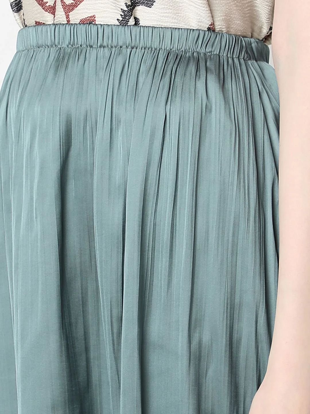Green High Rise Plisse Skirt - Image 8