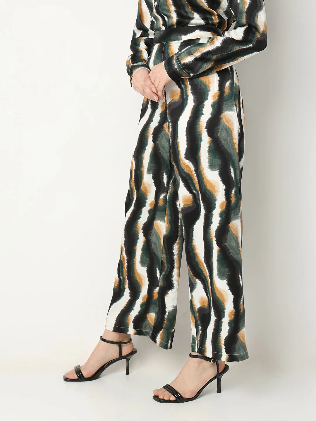 White Mid Rise Printed Pants - Image 2
