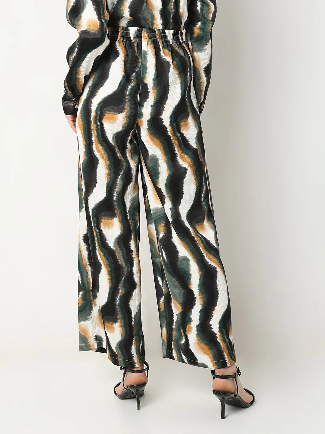 White Mid Rise Printed Pants - Image 3