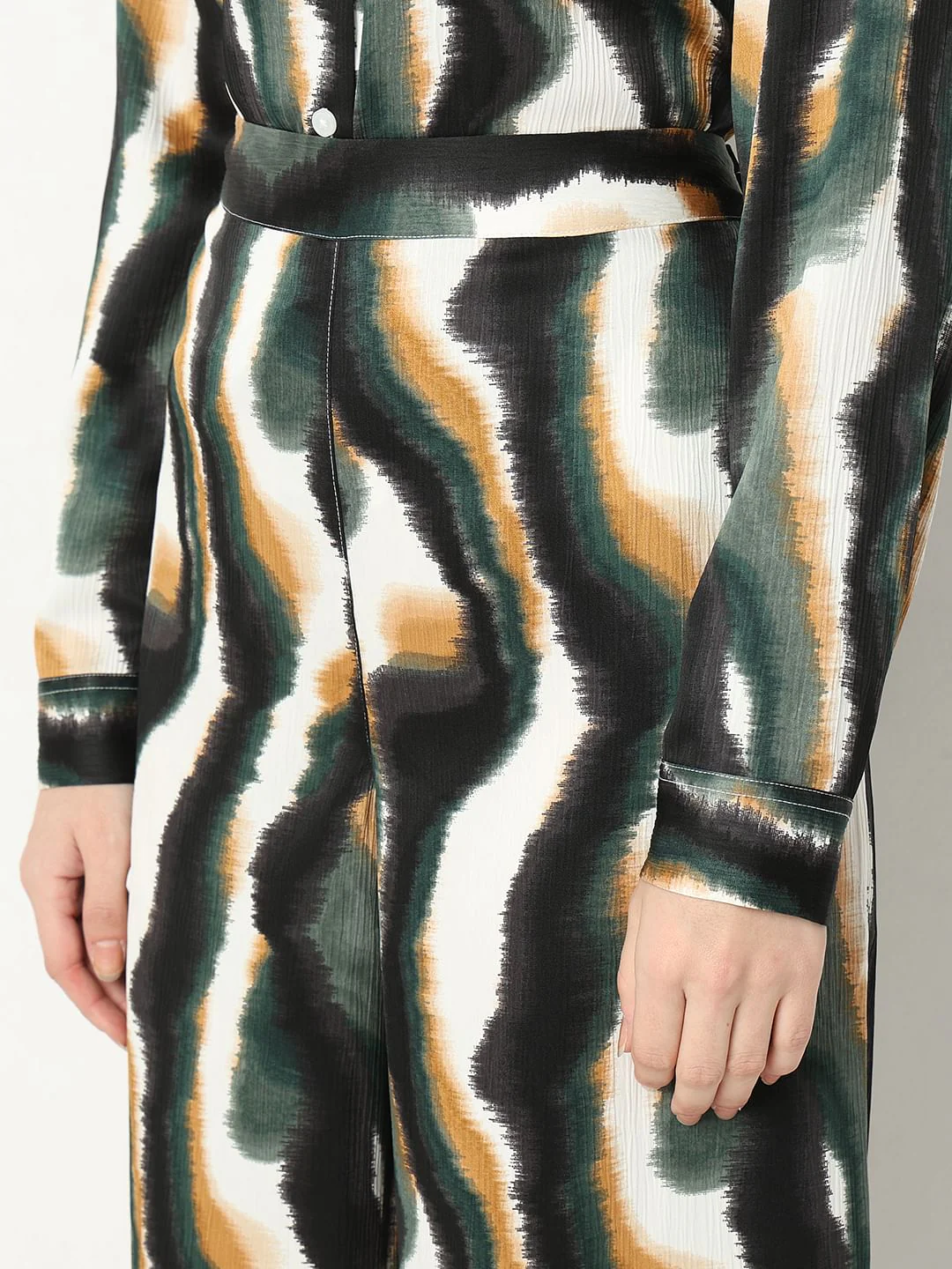 White Mid Rise Printed Pants - Image 7