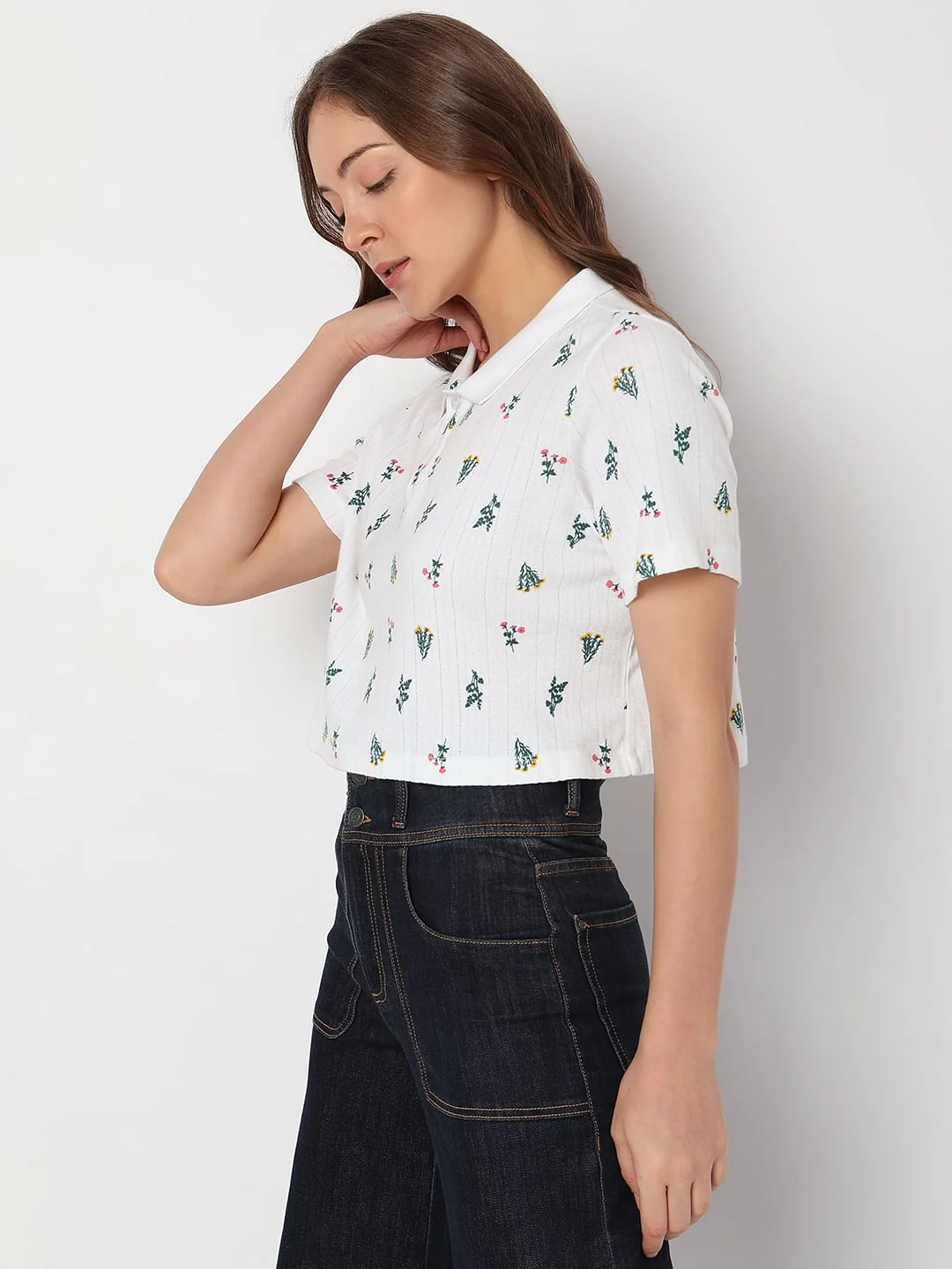 White Floral Printed Crop Top - Image 3