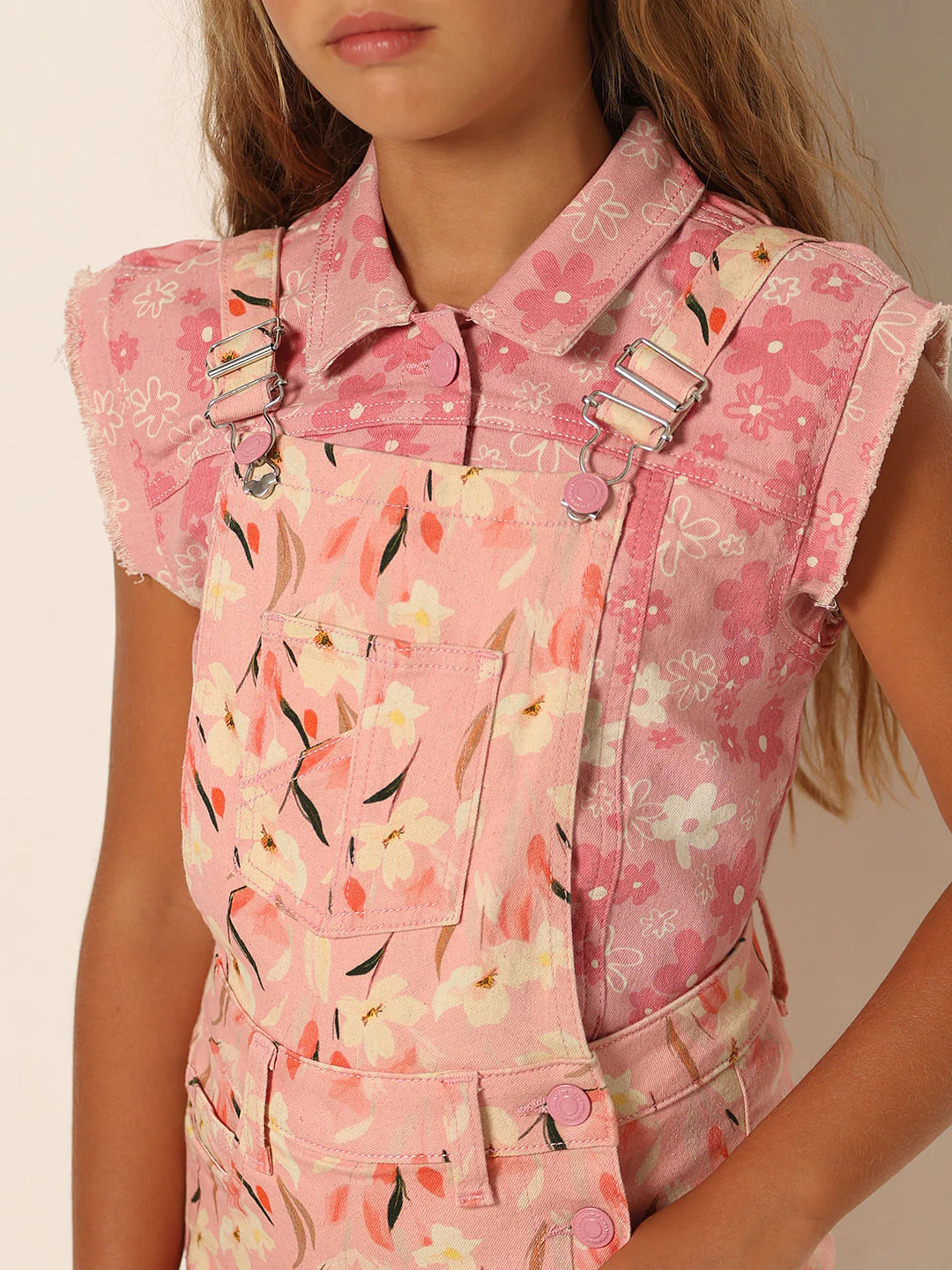 Girls Pink Printed Dungaree - Image 4