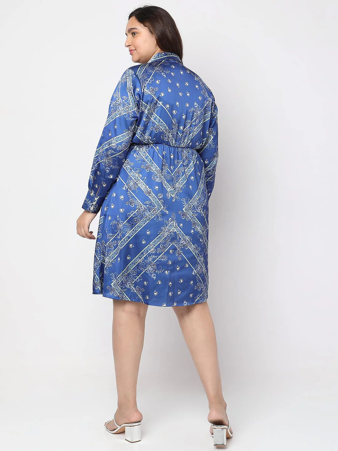 Curve Blue Printed Satin Wrap Dress - Image 4