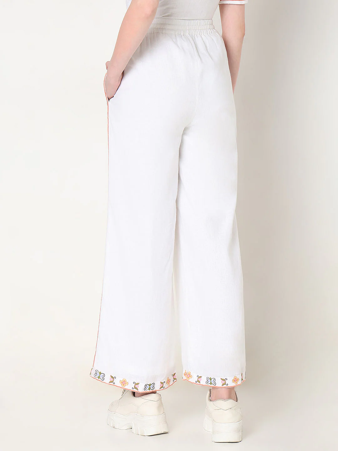 White High Rise Embroidered Co-Ord Set Pants - Image 4