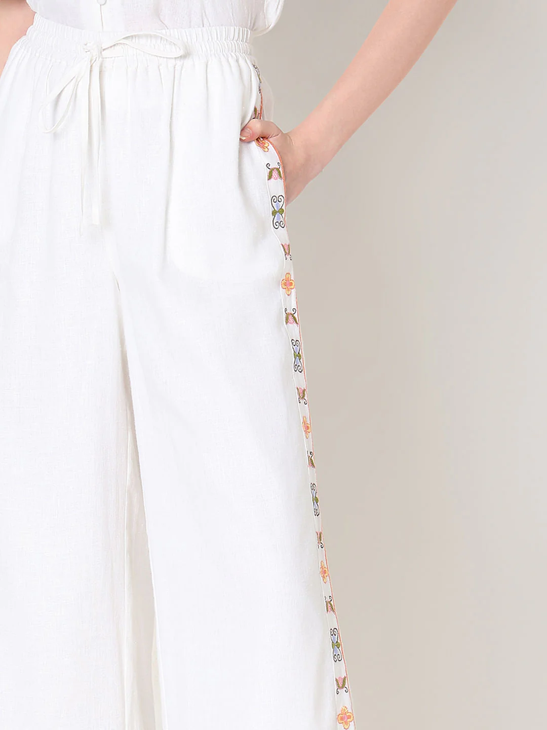 White High Rise Embroidered Co-Ord Set Pants - Image 6