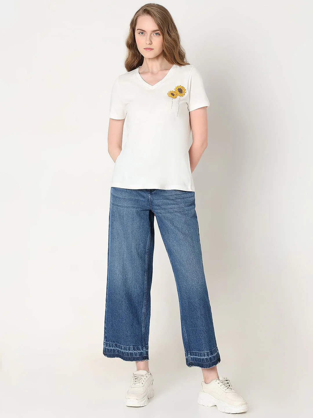 White Sunflower Printed T-Shirt - Image 5