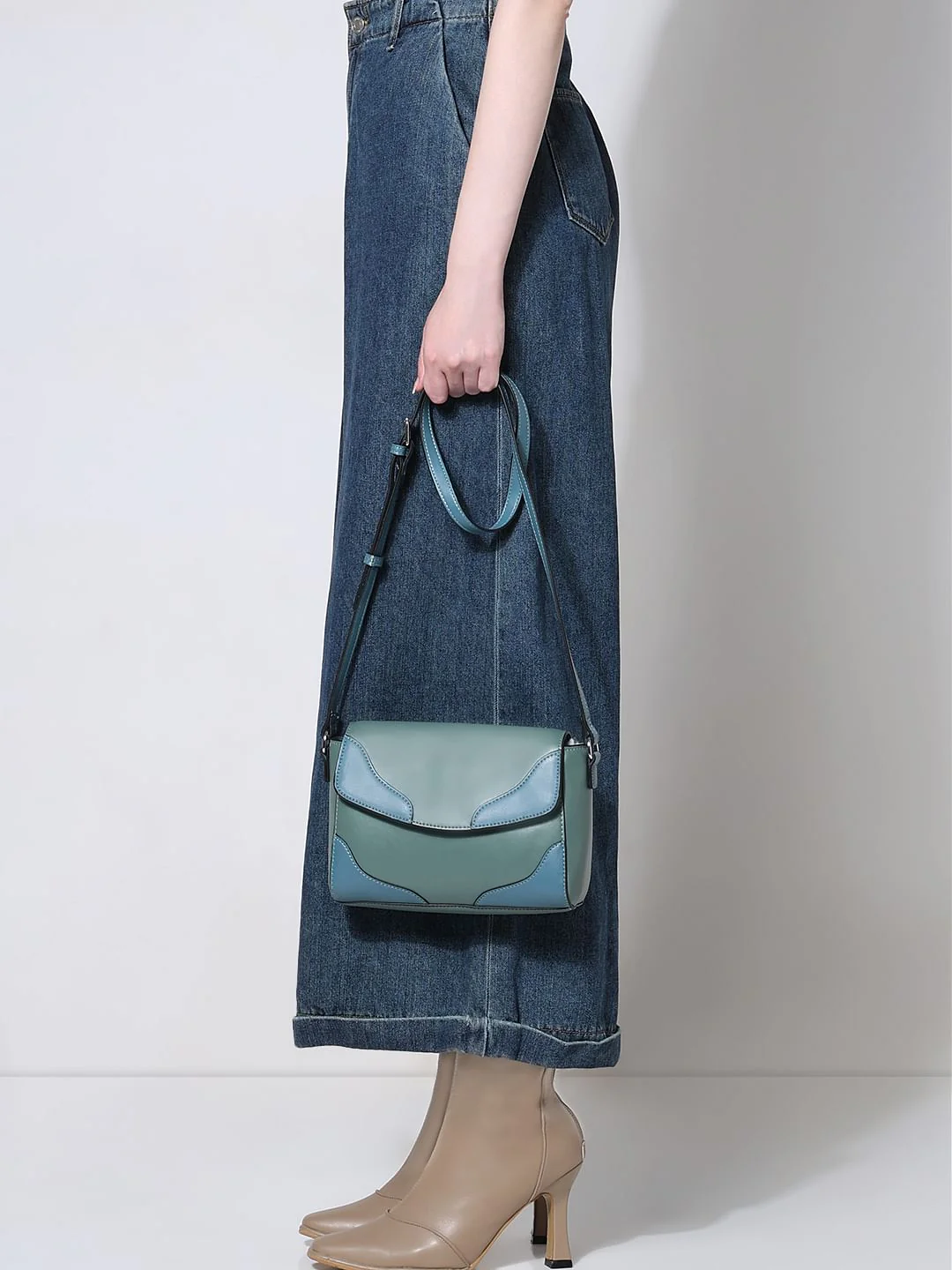 Green Sling Bag