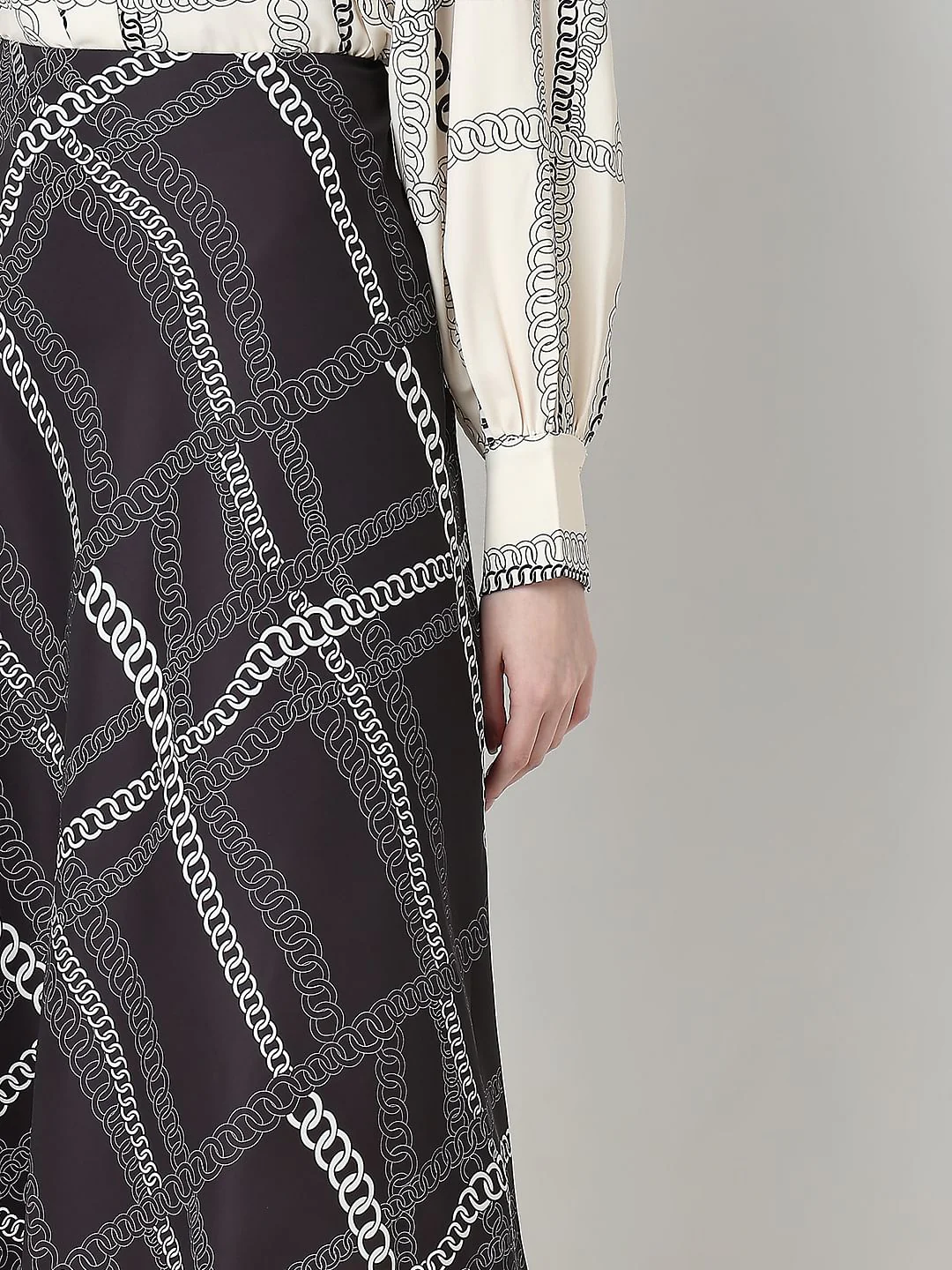 Black Chain Print Co-Ord Set Skirt - Image 6