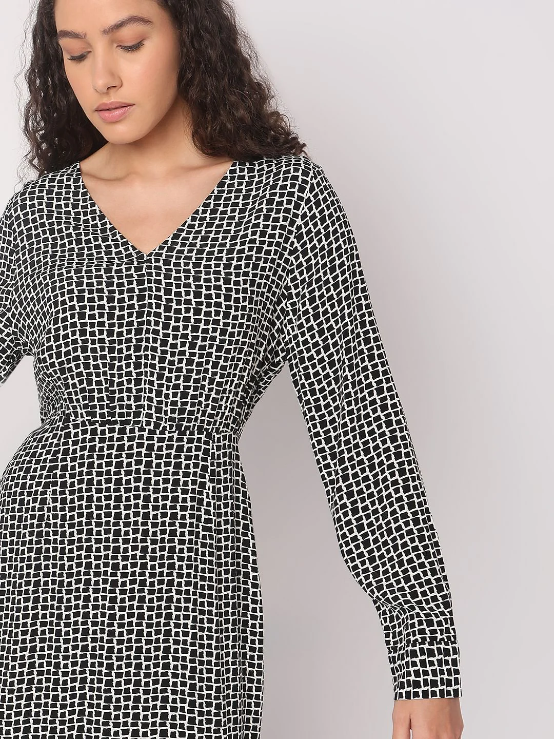 Black Abstract Print Midi Dress - Image 5