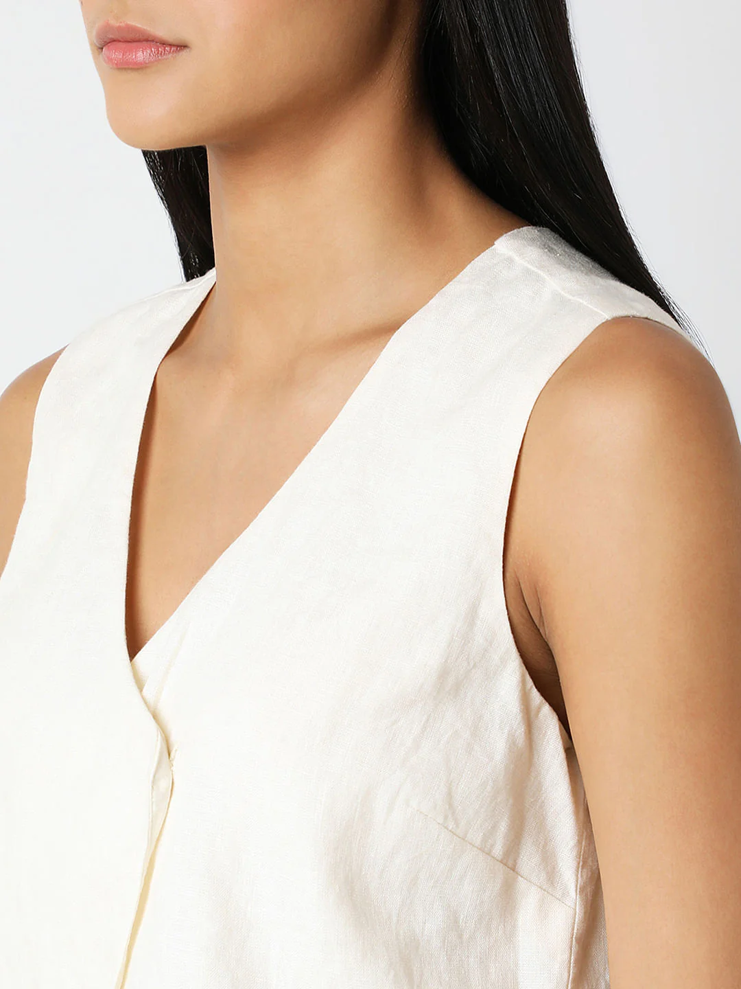 Off-White Linen Vest - Image 8