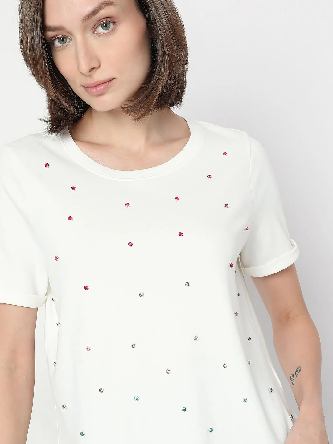 White Detail Rhinestone T-Shirt - Image 6