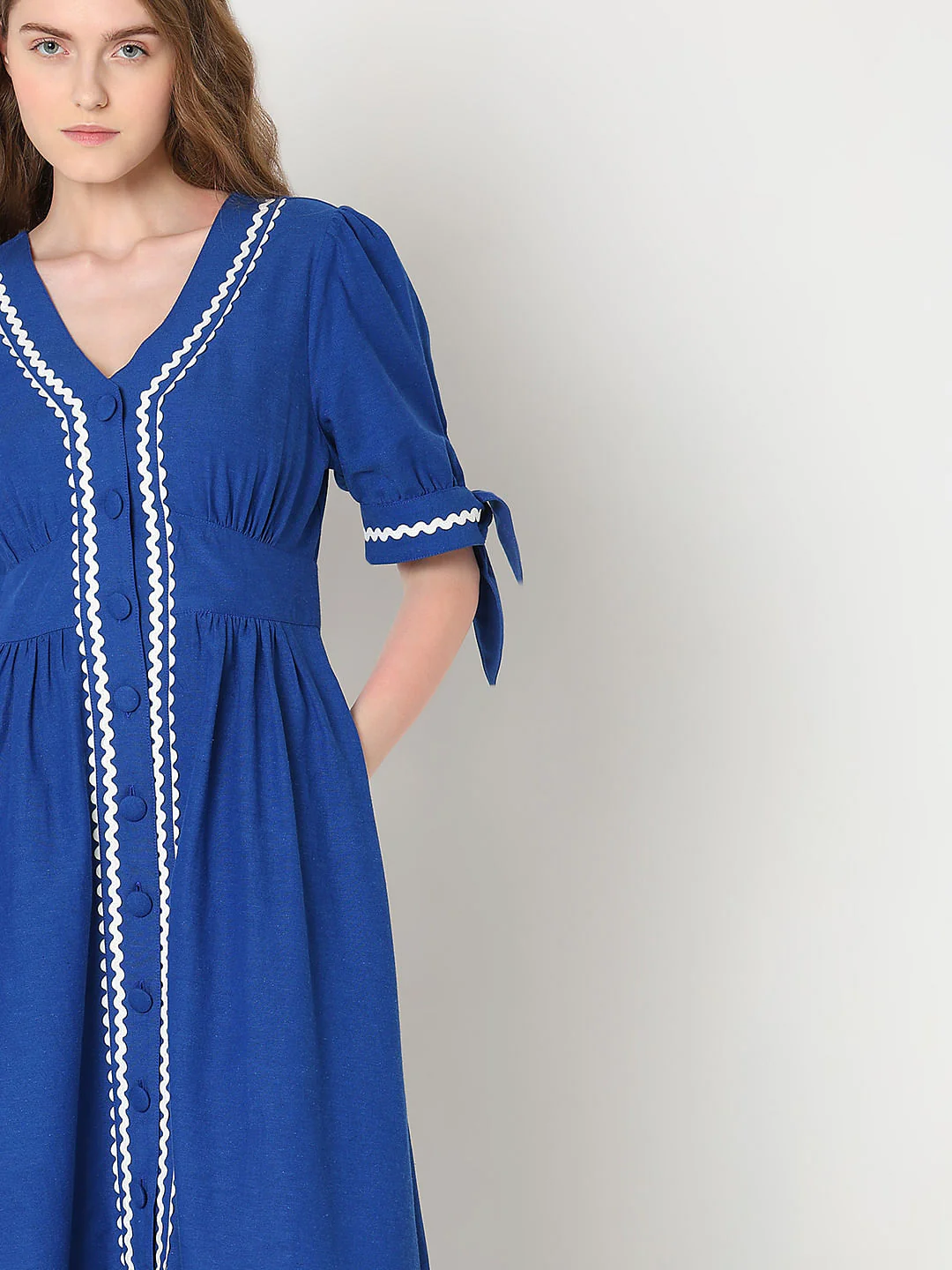 Blue Contrast Lace Detail Midi Dress - Image 5