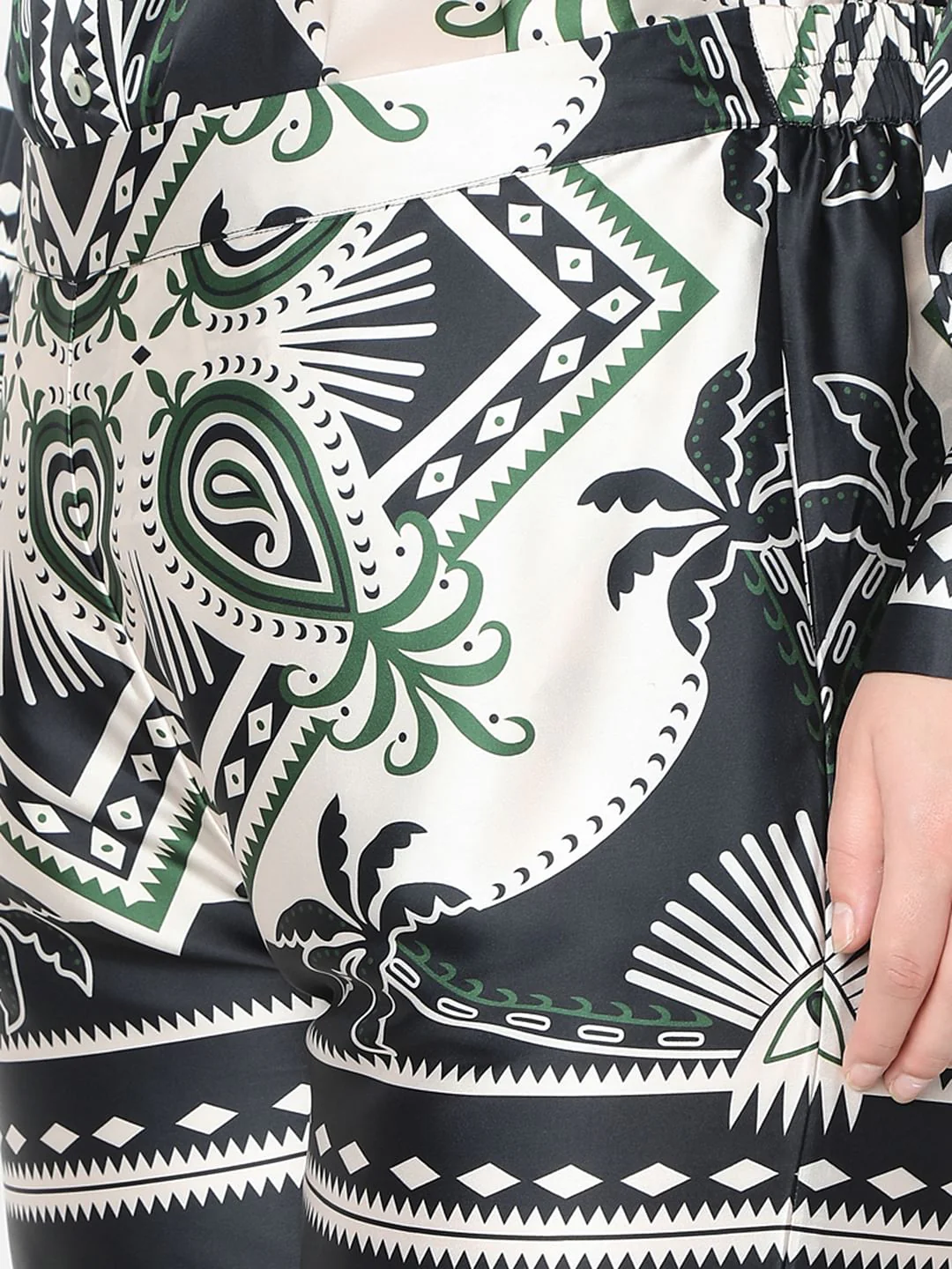Curve Black Printed Co-Ord Set Pants - Image 8