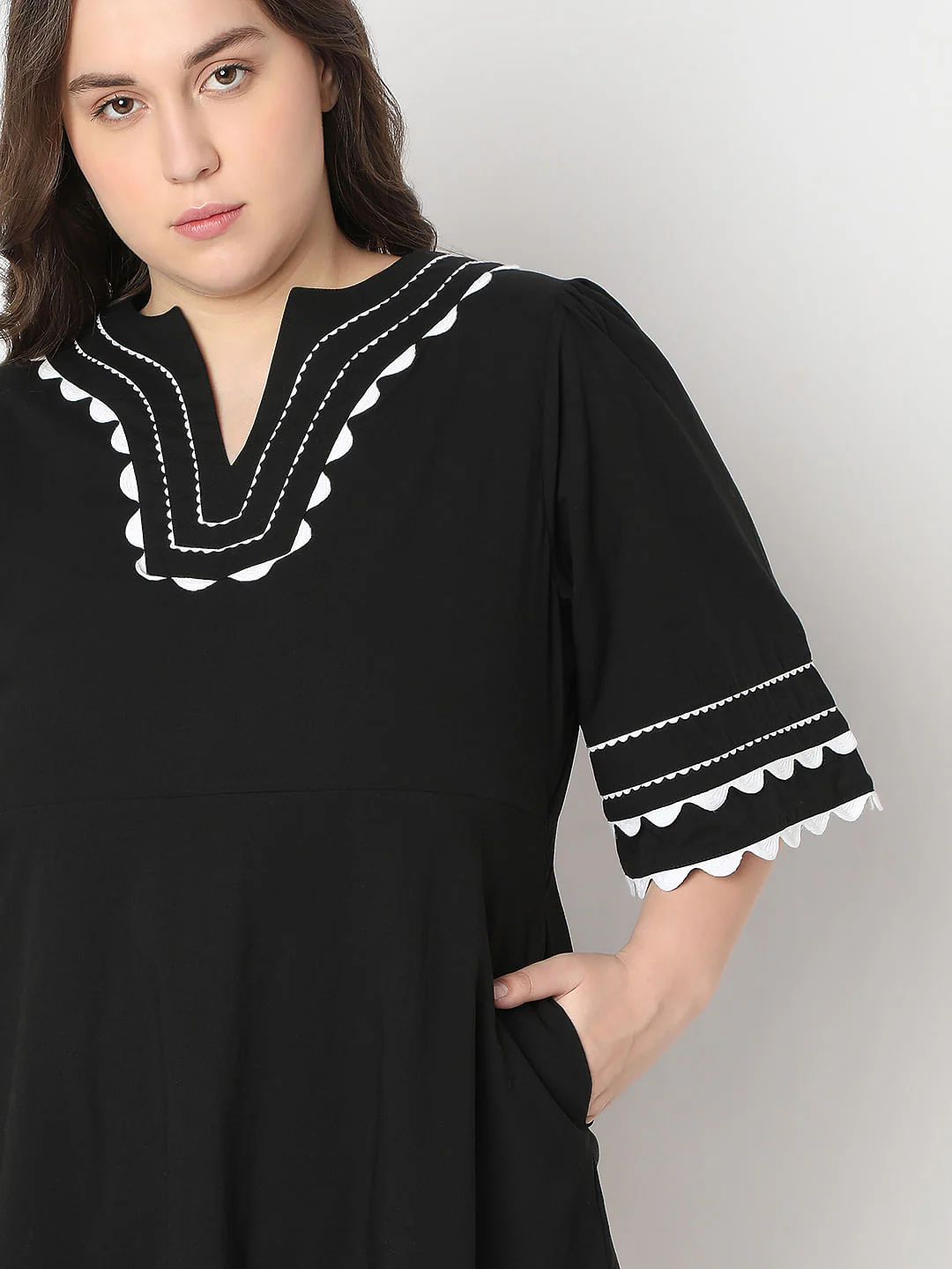 Curve Black Printed Shift Dress - Image 6
