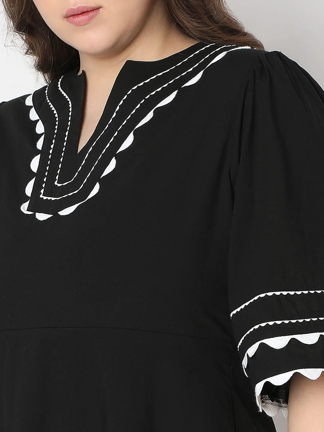 Curve Black Printed Shift Dress - Image 8