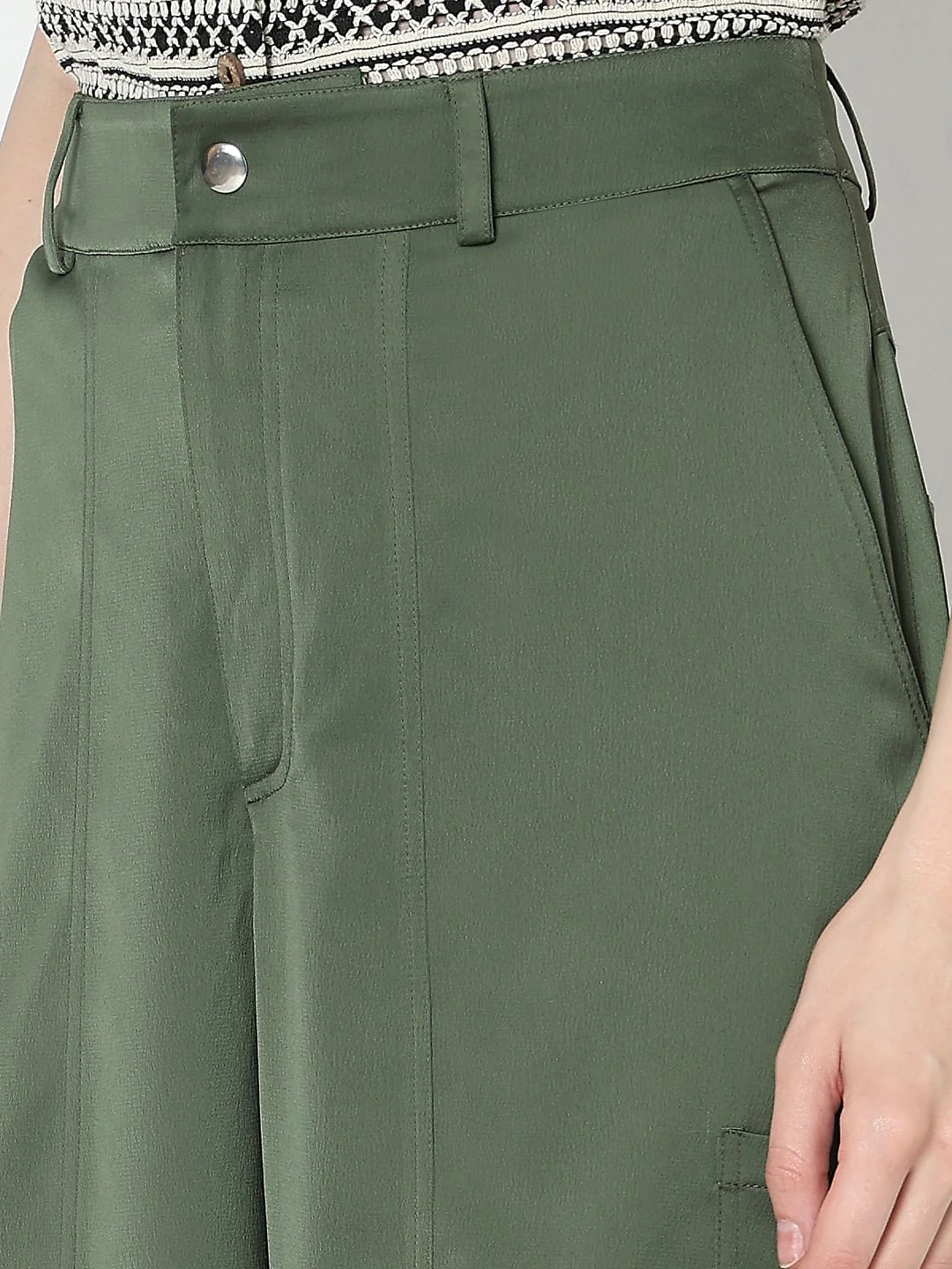 Green Mid Rise Cargo Pants - Image 8