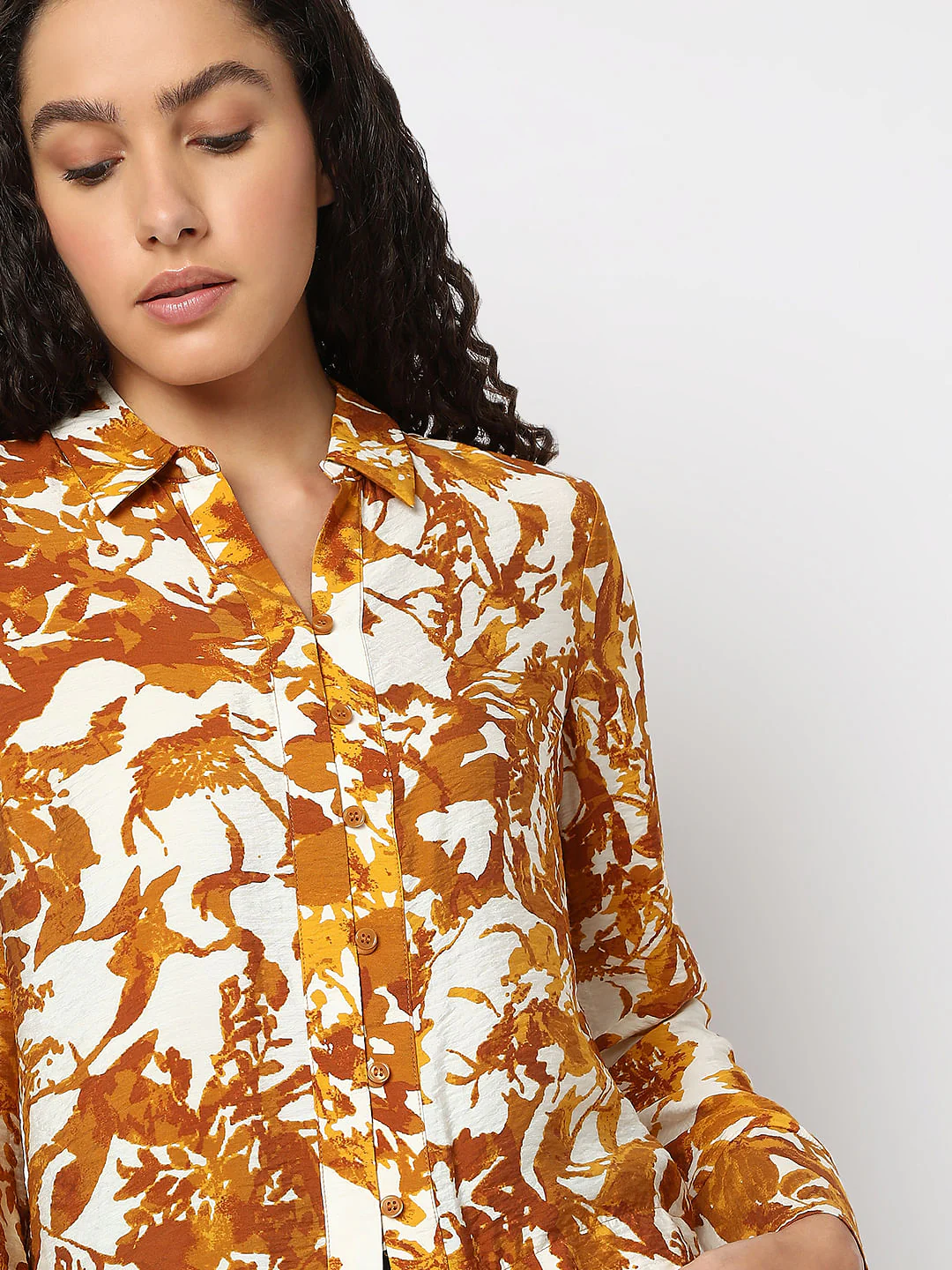 White Floral Printed Shirt - Image 6