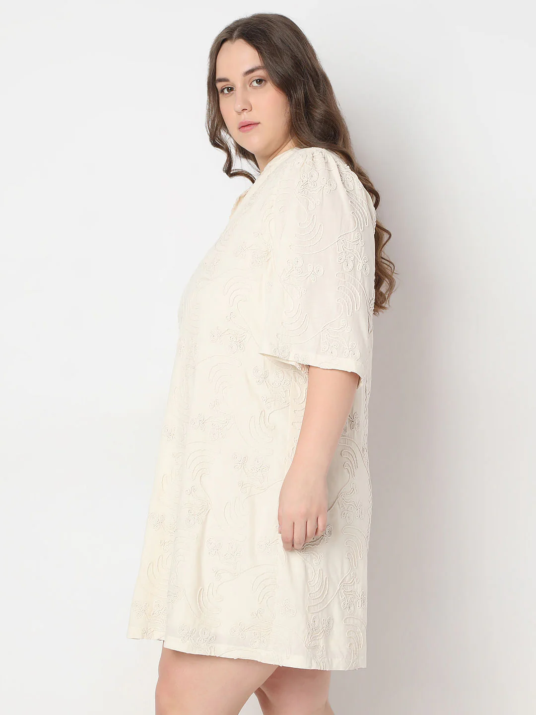 Curve Cream Textured Shift Dress - Image 3