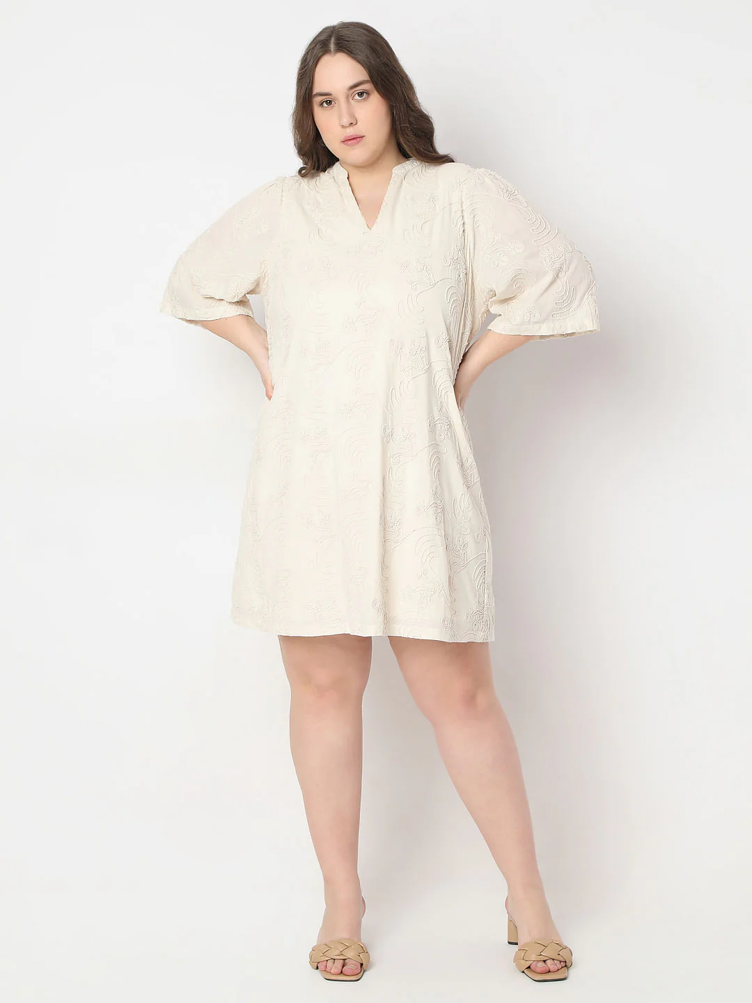 Curve Cream Textured Shift Dress - Image 5