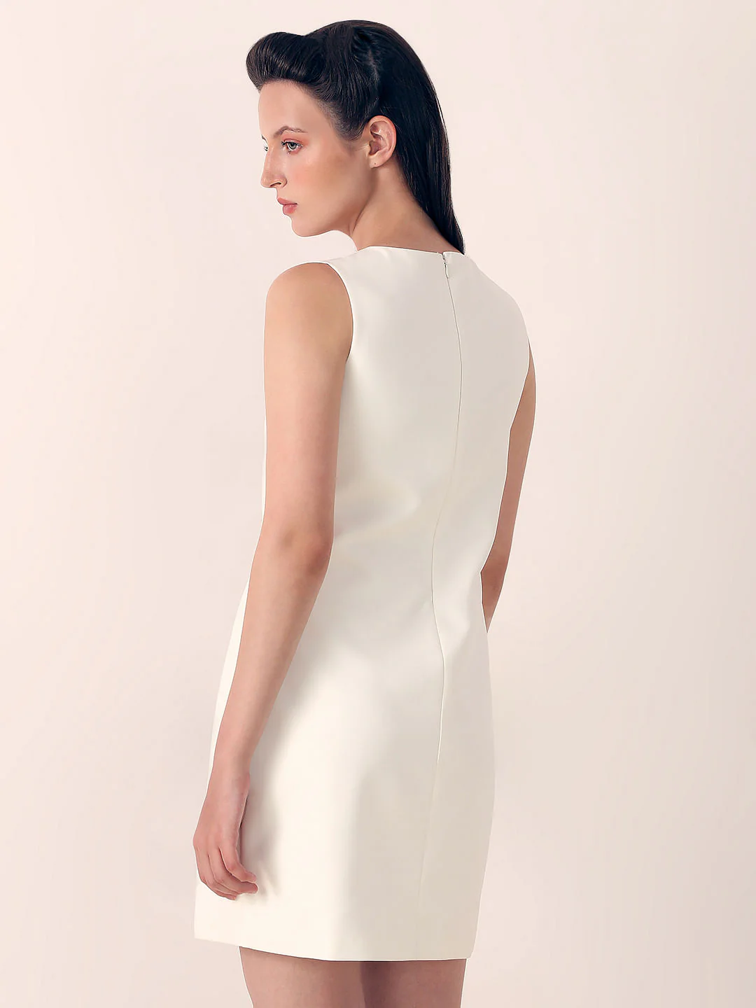 Off-White Sleeveless Sheath Dress - Image 4