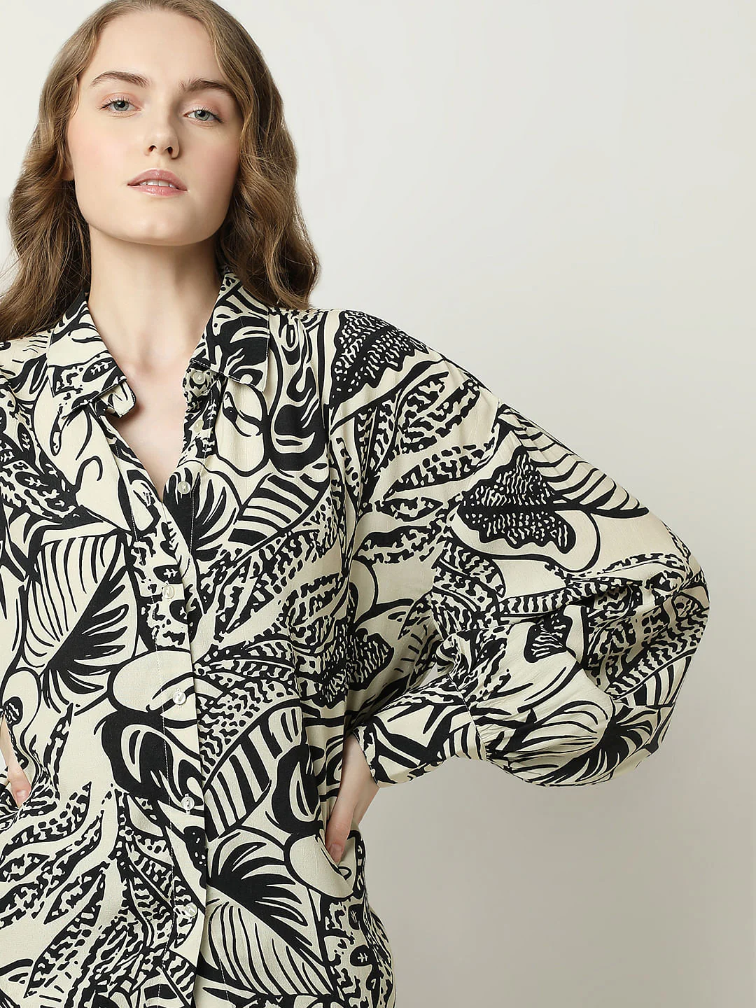 Black & White Printed Shirt - Image 6