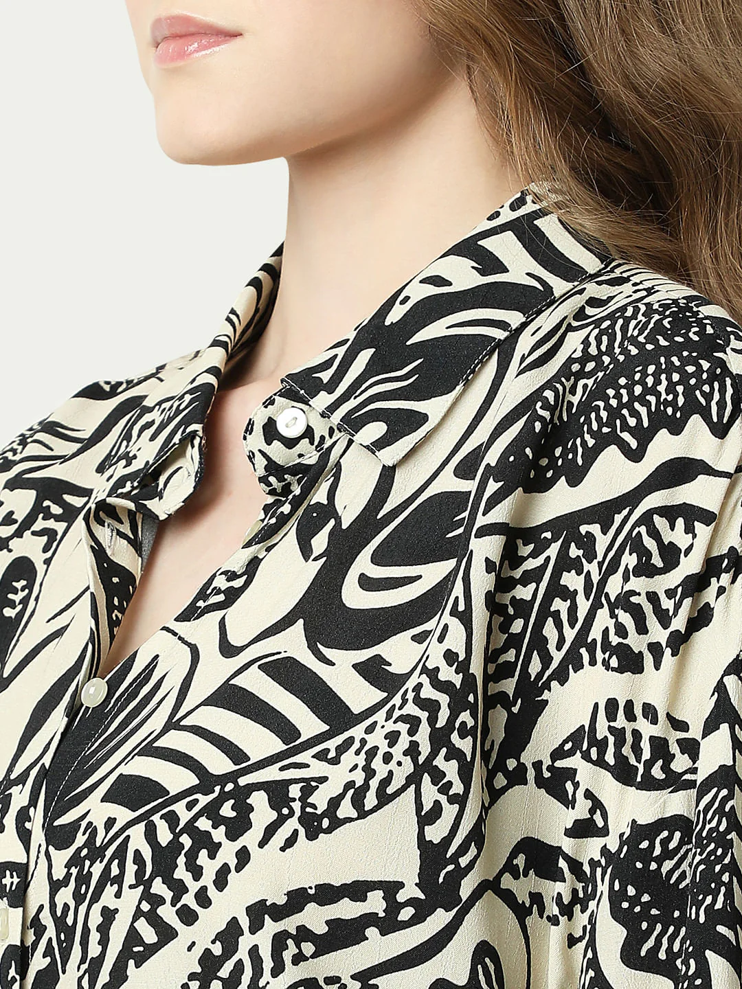 Black & White Printed Shirt - Image 8